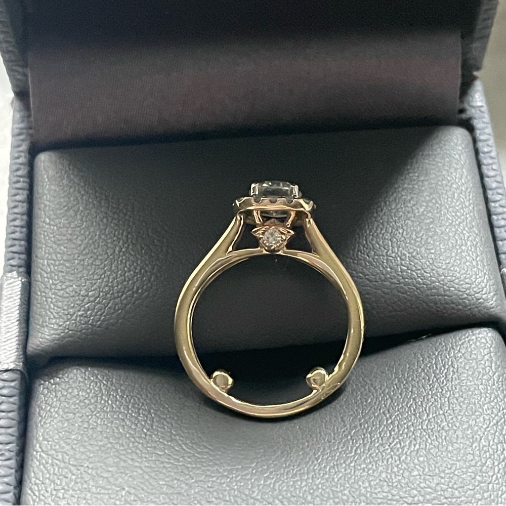 1CT DIAMOND RING - Picture 2 of 7